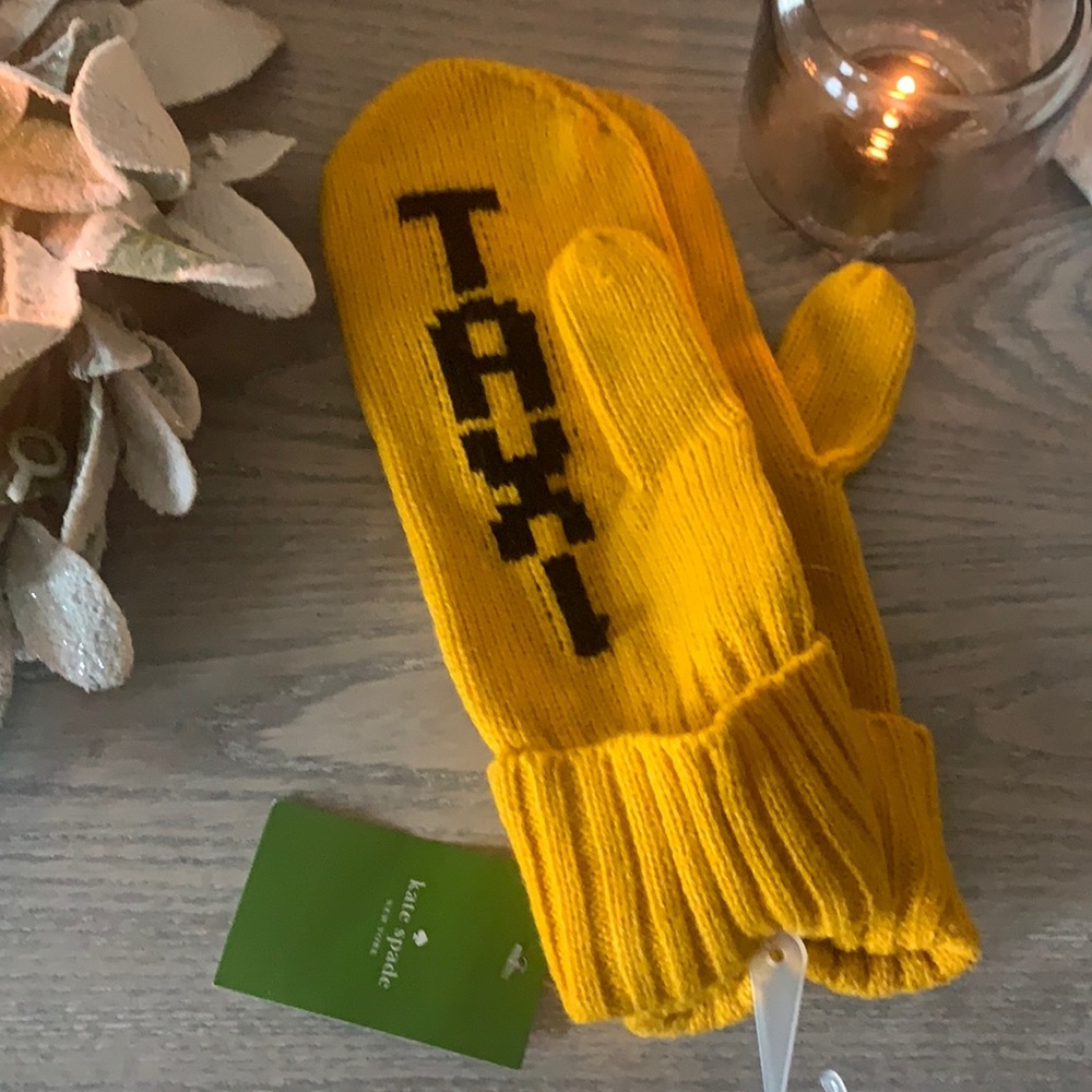 Kate Spade taxi mittens